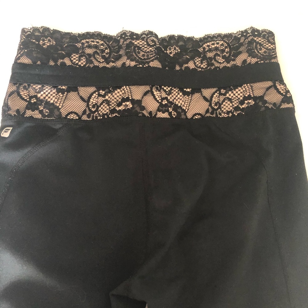 Fabletics Demi Lovato Cropped hoodie & Leggings